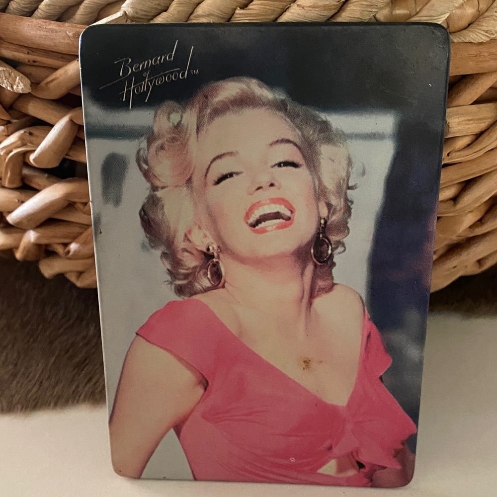 Vintage Bernard of Hollywood Marilyn Monroe Decorative magnet for refrigerator